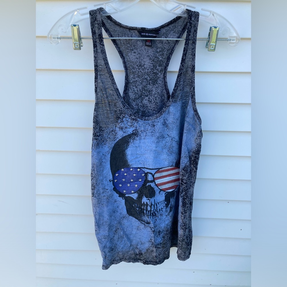 XS patriotic skull tank
